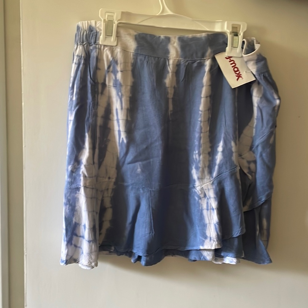 brand new skirt